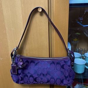 Sold!!!!!!  Early 2000s Coach shoulder bag